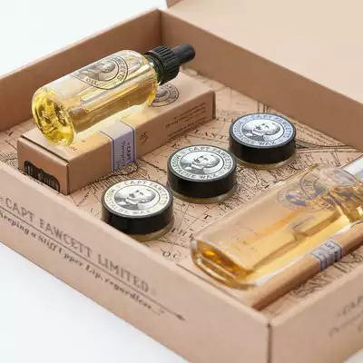 Captain Fawcett Zestaw prezentowy - perfum, olejek, 3 woski do wąsów