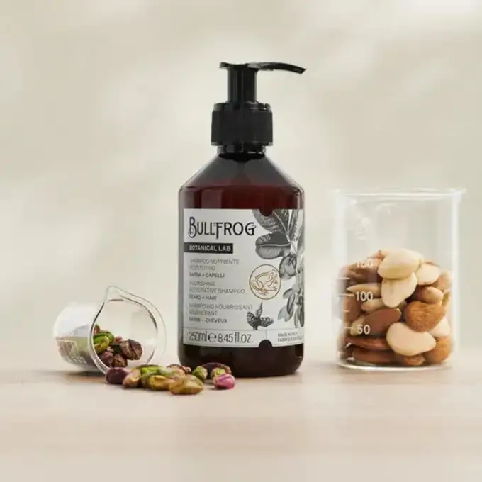 Bullfrog odżywiający szampon do włosów i brody - 250 ml