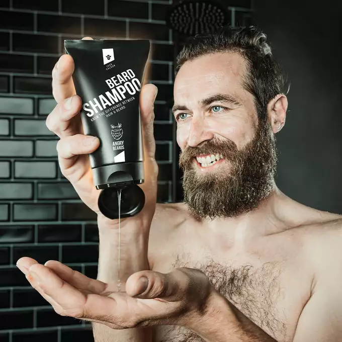 Angry Beards Niesamowity szampon do brody o zapachu cytrusów i ambry 150ml