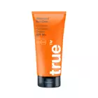 True men skin care - Wakacyjny zestaw z kosmetyczką, ręcznikiem plażowym oraz dwoma wodoodpornymi kremami z SPF30 oraz SPF50 - 2x50ml