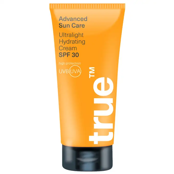 True men skin care - Zestaw dwóch wodoodpornych i ultralekkich kremów nawilżających z SPF30 oraz SPF50 2x50ml