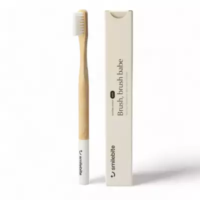 Smilebite - bambusowa szczoteczka do zębów z białym włosiem