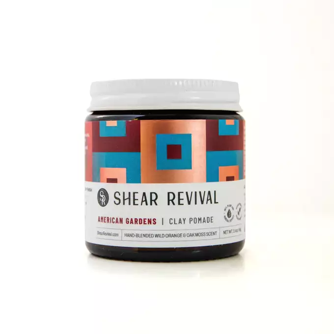 Shear Revival American Garden clay pomade - Glinka do stylizacji o mocnym chwycie i matowym efekcie o zapachu pomarańczy i drzewa 96g