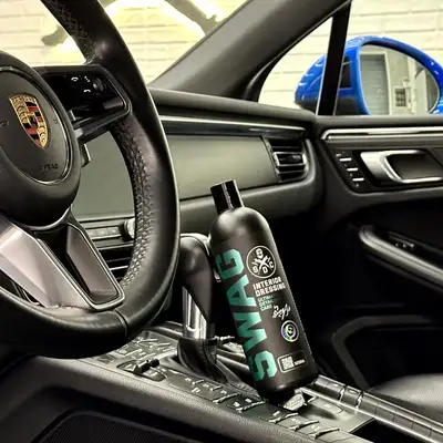 SWAG Interior Dressing - Dressing do zabezpieczenia elementów plastikowych i gumowych 500ml