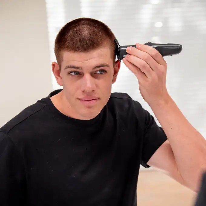 Wahl Self Clip 360 - Bezprzewodowa maszynka do strzyżenia włosów w zestawie z nakładkami 