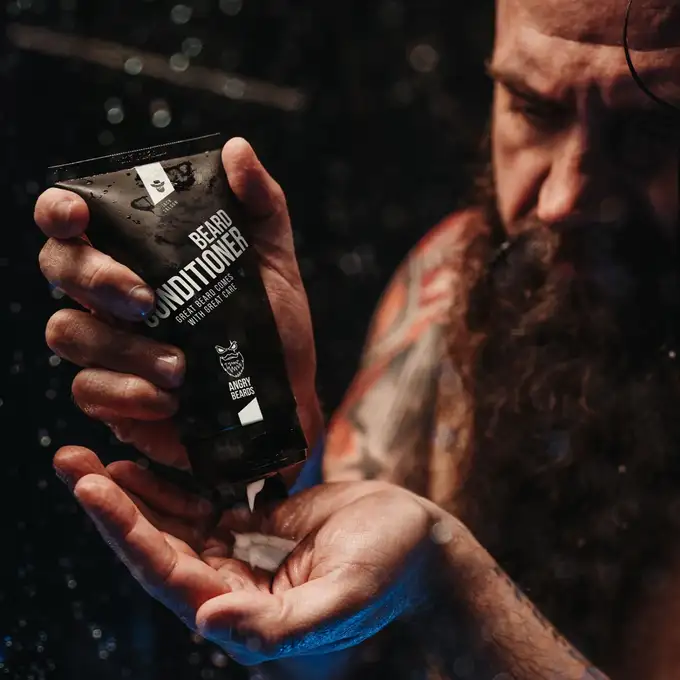 Angry Beards Beard Conditioner Jack Saloon - Odżywka zmiękczająca do brody 100ml