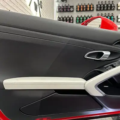 SWAG Hydrophobic Interior Detailer+ - Środek do pielęgnacji wnętrza samochodu 250ml