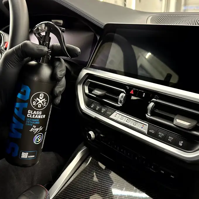 SWAG Glass Cleaner - Płyn do mycia powierzchni szklanych w sprayu 500ml